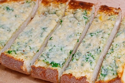 Cheesy+Garlic+Bread+1+500 (400x266)
